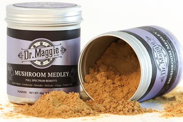 Sustainable Pet Supplies: Eco-friendly glass packaging and natural ingredient sourcing in the premium pet wellness market.

